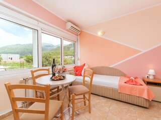 Апартаменты Apartments MIK5 Будва Стандартный трехместный номер-студио-12